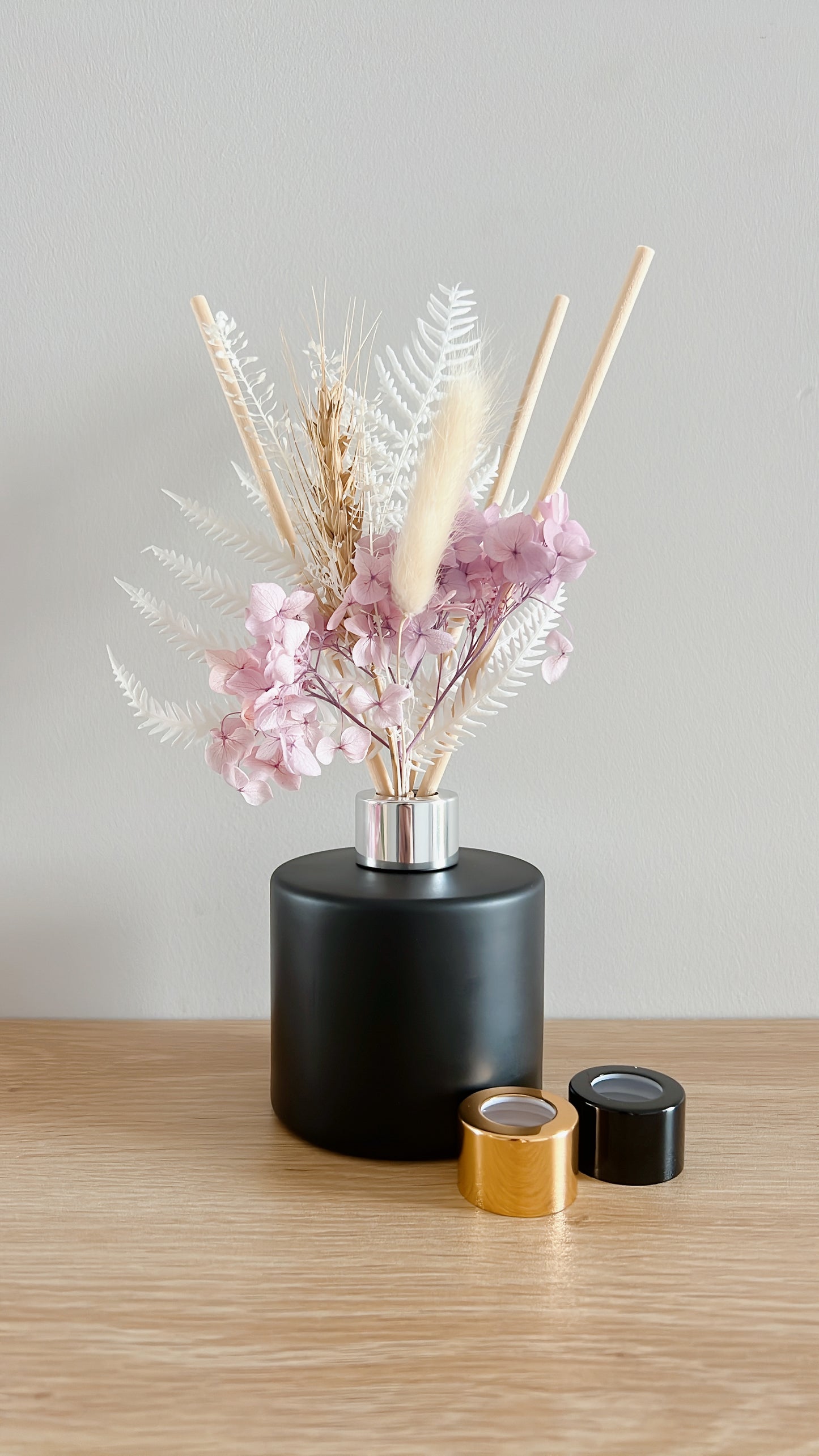 Black Deluxe Floral Diffuser Set