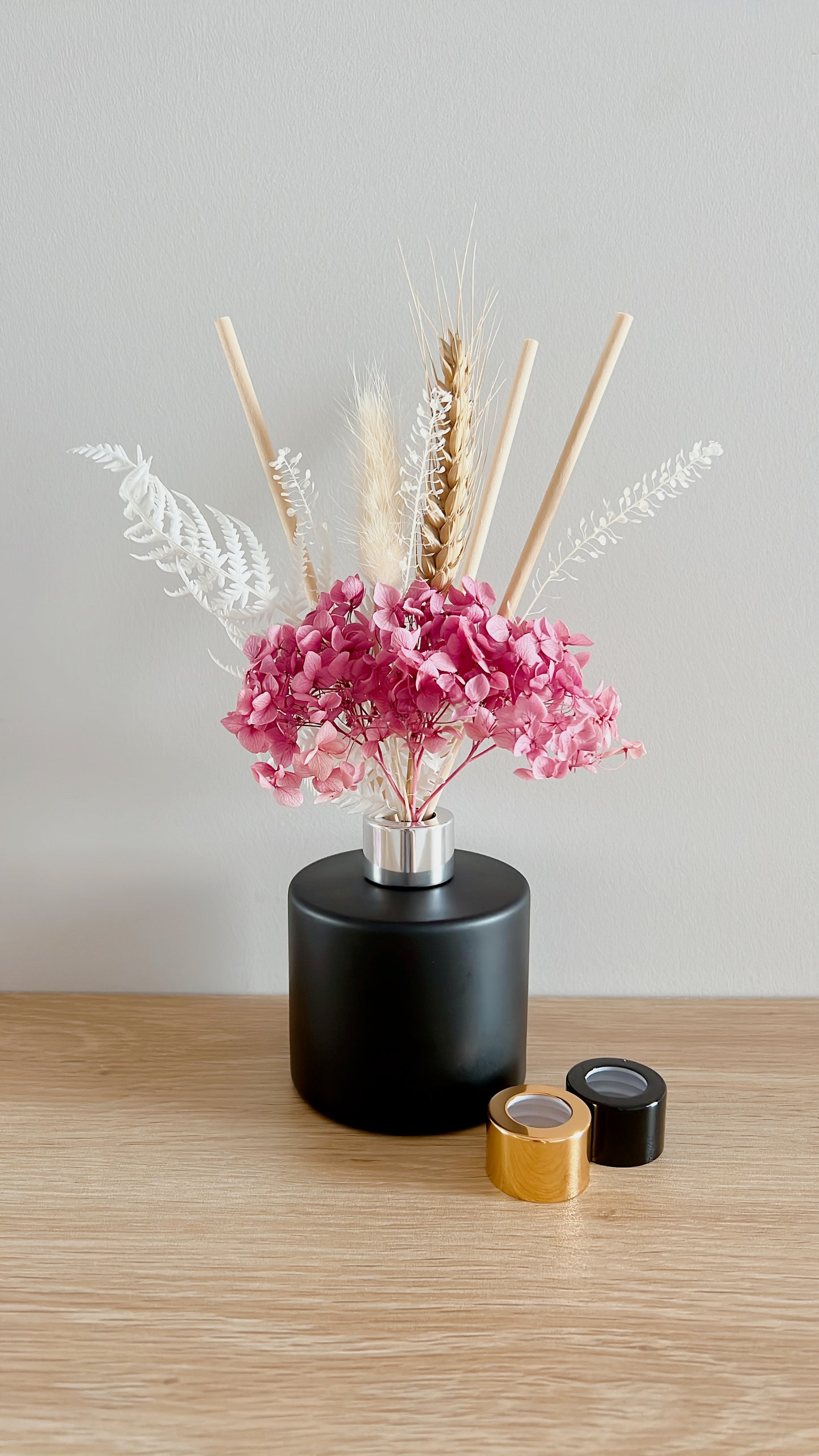 Black Deluxe Floral Diffuser Set