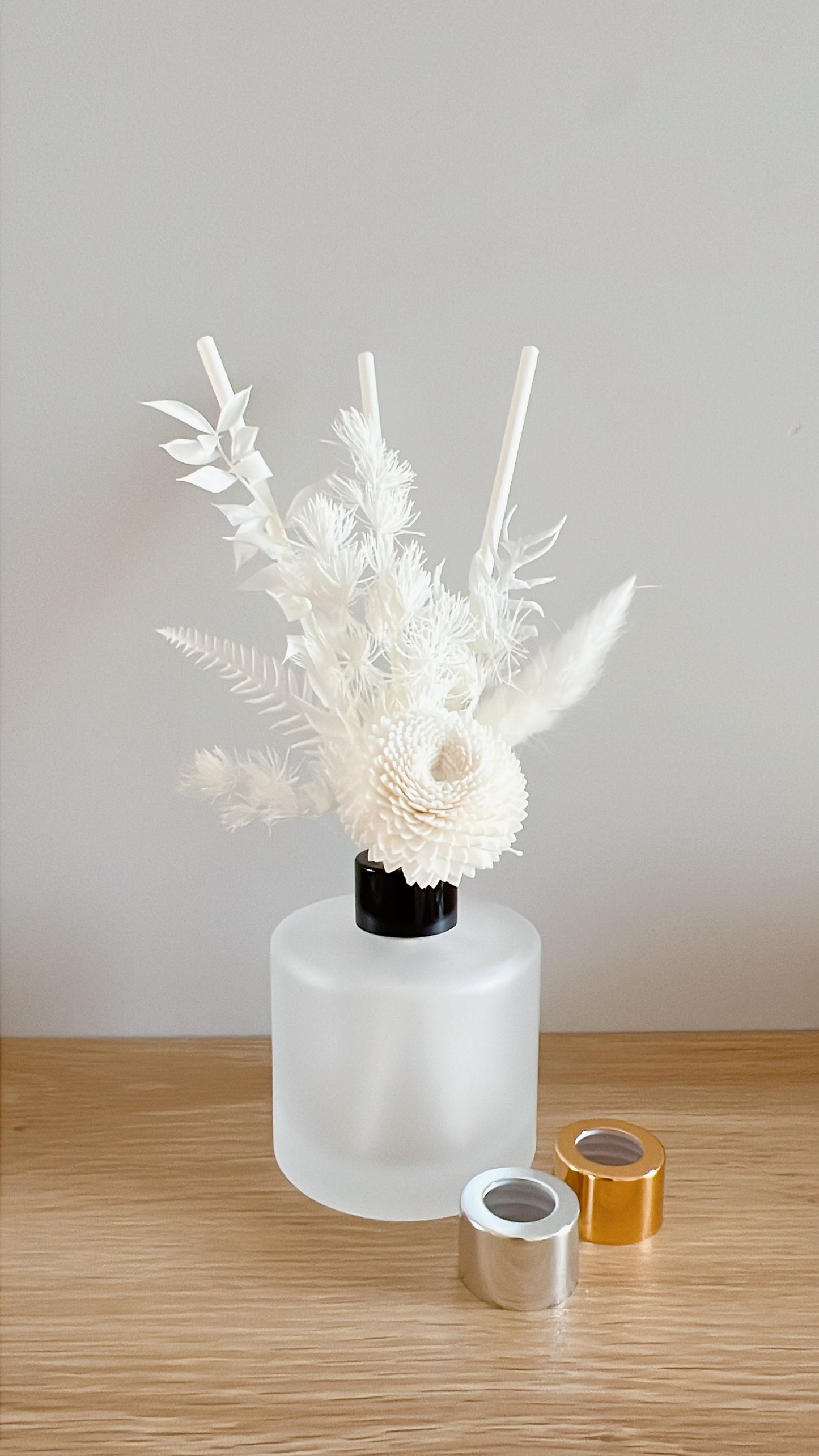 Frosted Sola Floral Diffuser Set