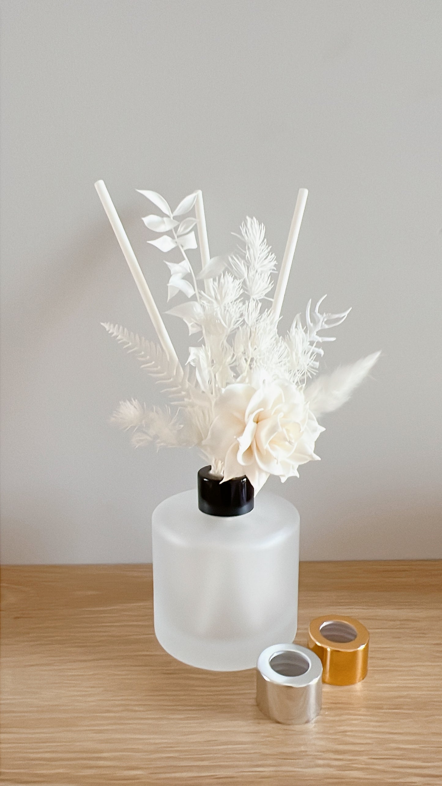 Frosted Sola Floral Diffuser Set