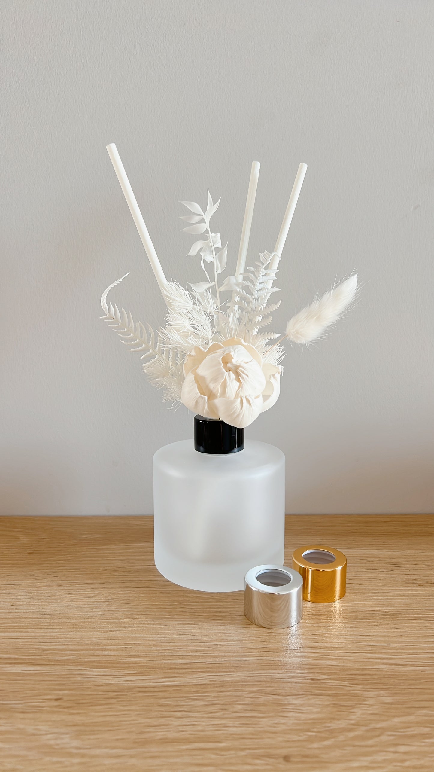 Frosted Sola Floral Diffuser Set